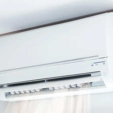 Fiumelatte Sleeps 4 Air Con Wifi T783174 ヴァレンナ
